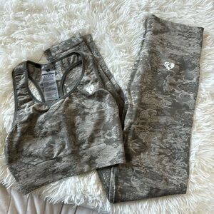 WOMENS BEST NEW WORKOUT SET